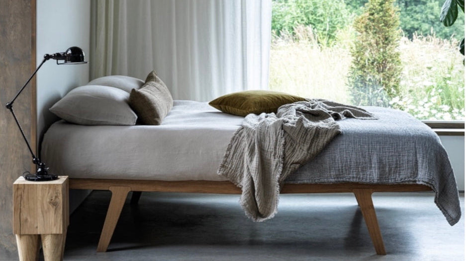 Naturalmat The Devon Oak Bed