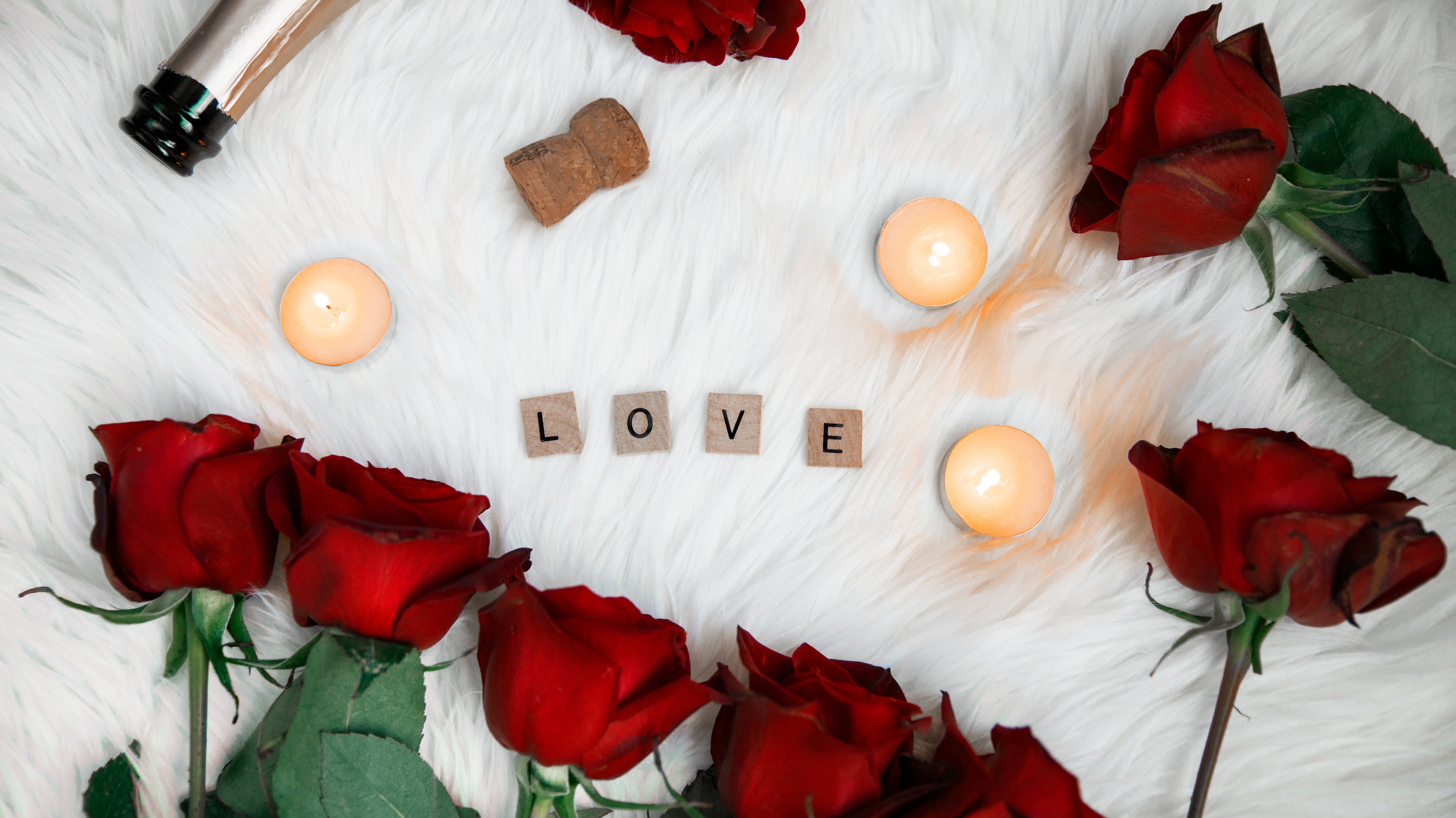 Valentine's Day Eco Chocolate, Champagne, Flowers Gift List