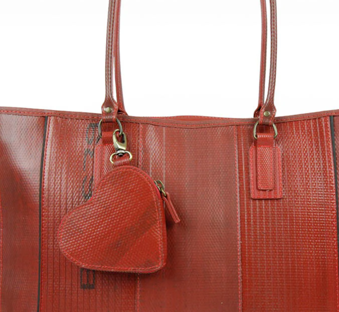 Elvis & Kresse Heart Pouch