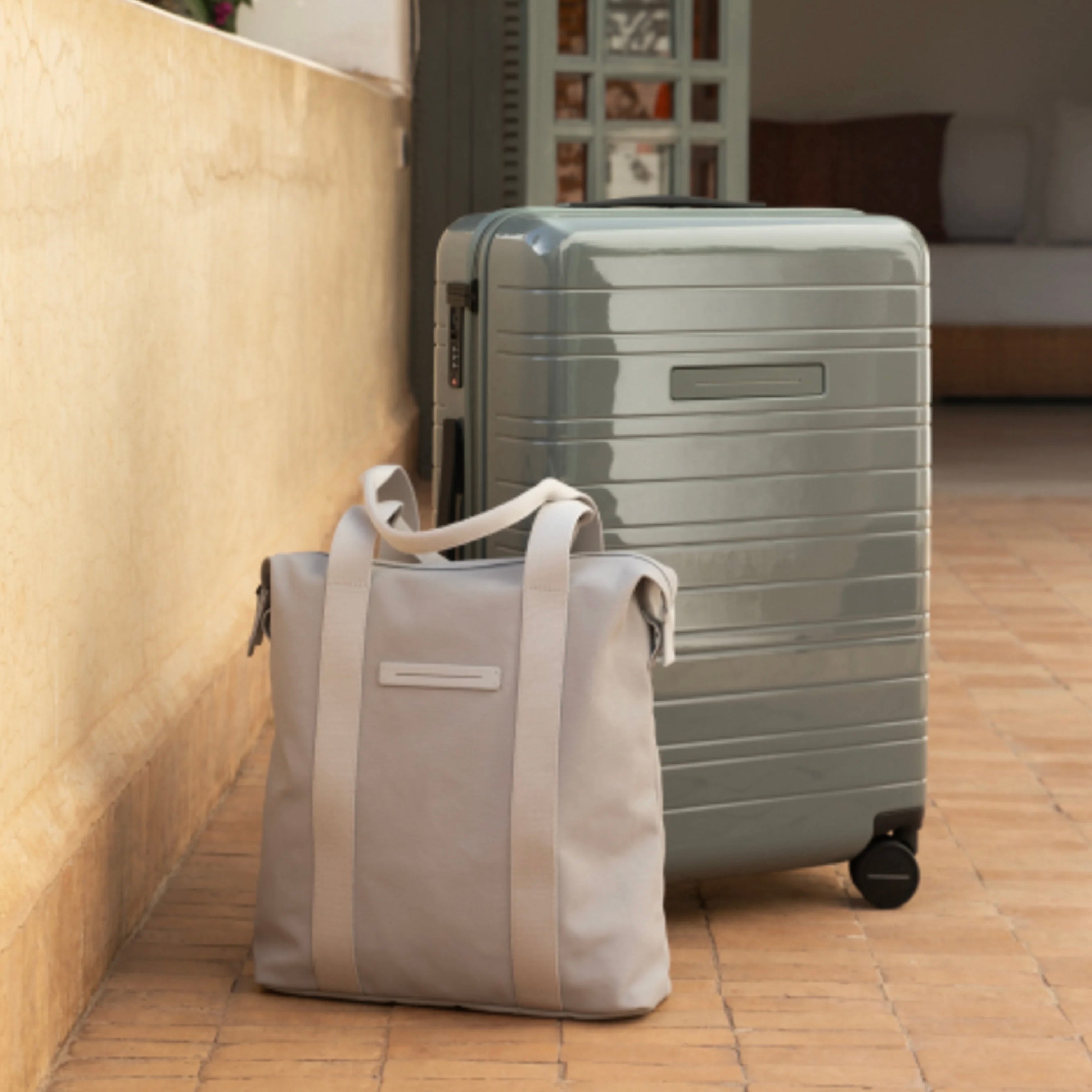 Horizn Studios SoFo Vertical Tote