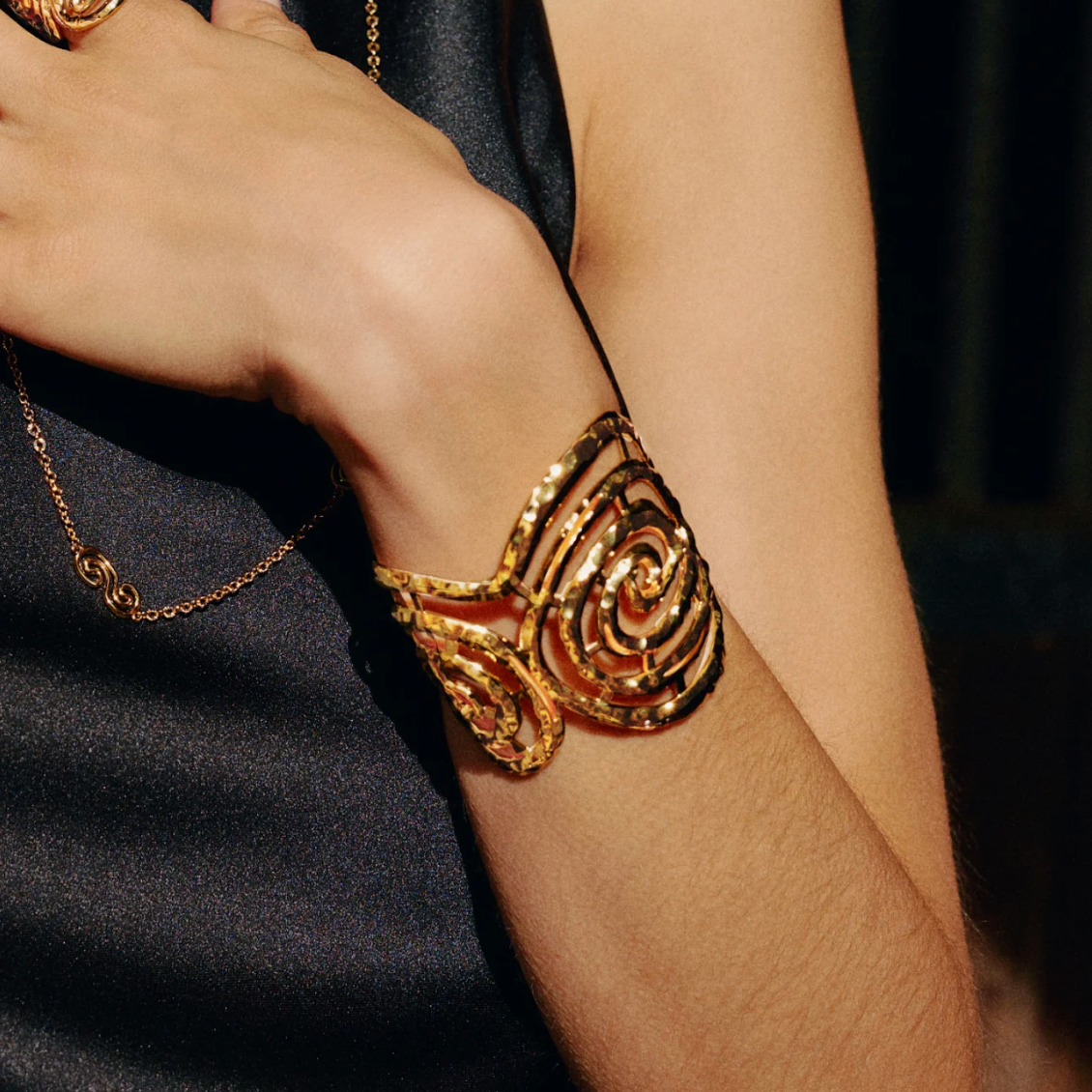 Retro Chic Mono Spiral Cuff - Adjustable