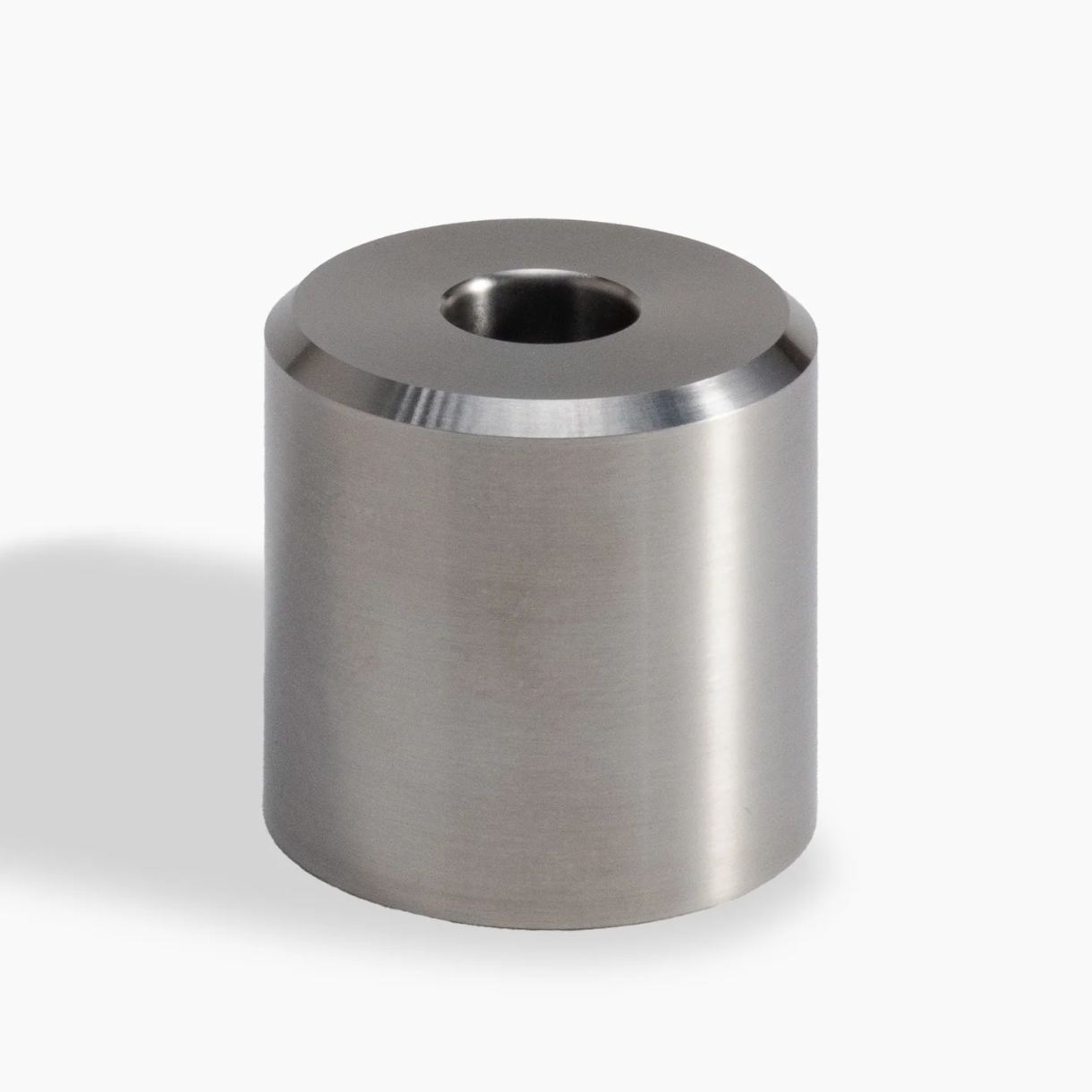 Wingback Pen Holder in Titanium