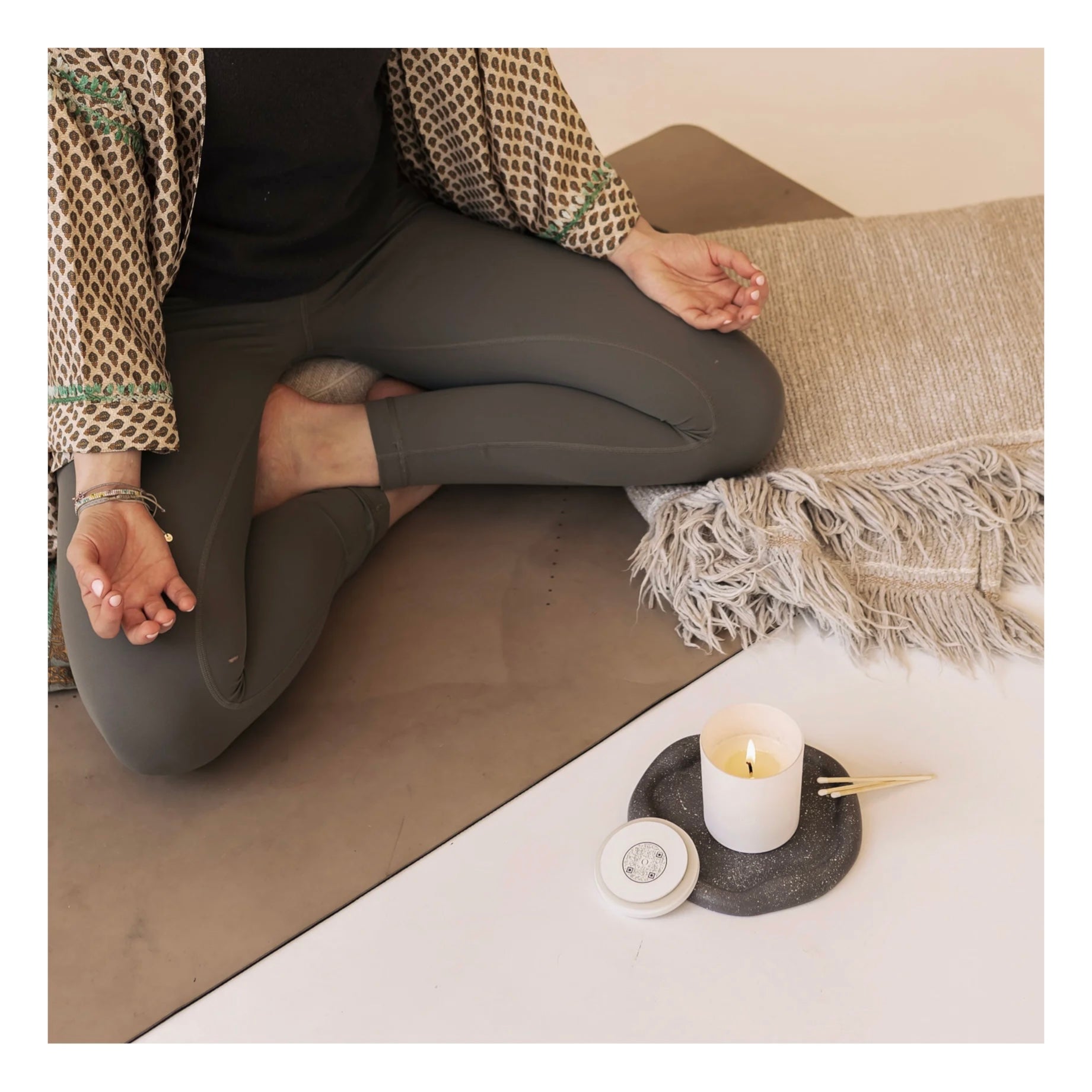 shō-moon Flow Meditation Candle