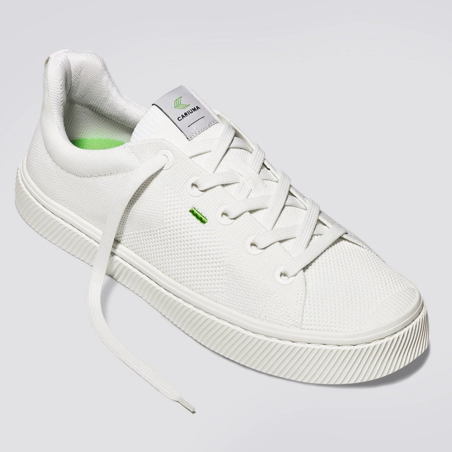 Cariuma IBI Low knit Sneaker in off white