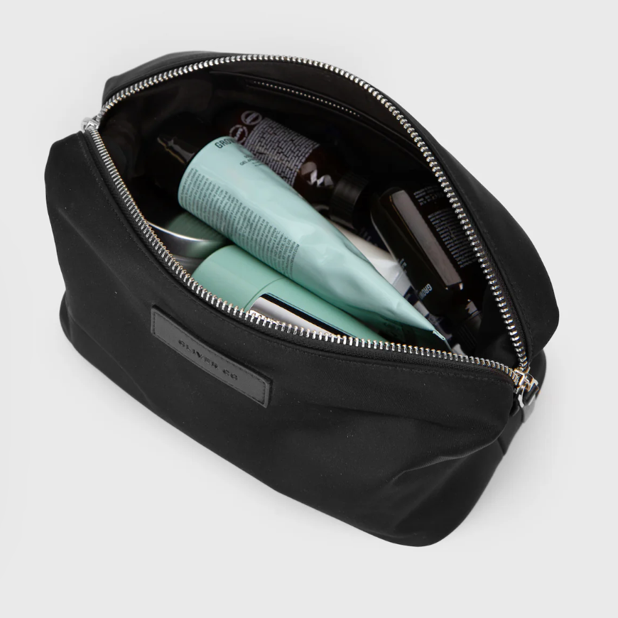 Oliver Co Toiletry Bag